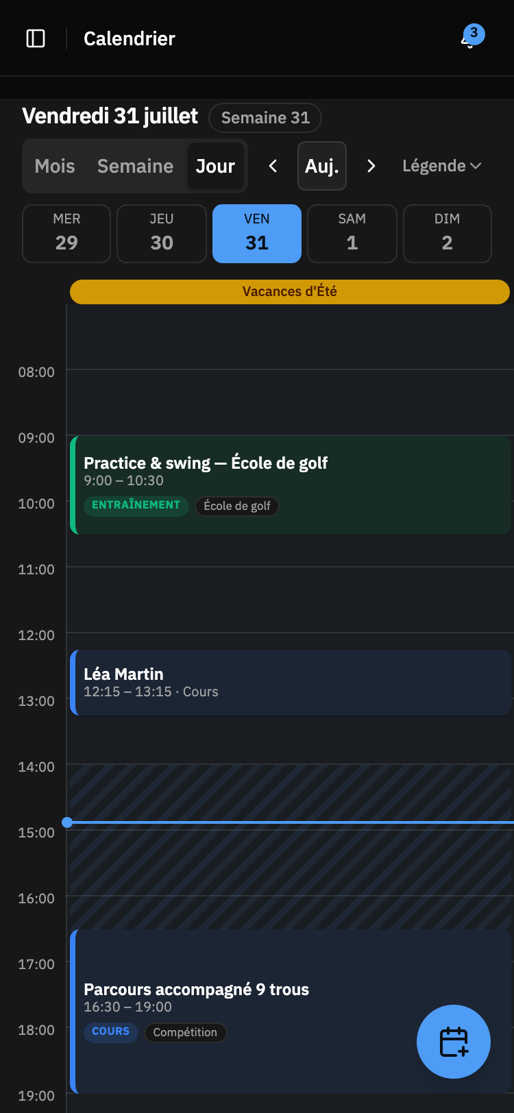 Le calendrier Parform sur mobile : la journée d'un coach, ses cours colorés par type, la bande Vacances d'Été et le bouton de création